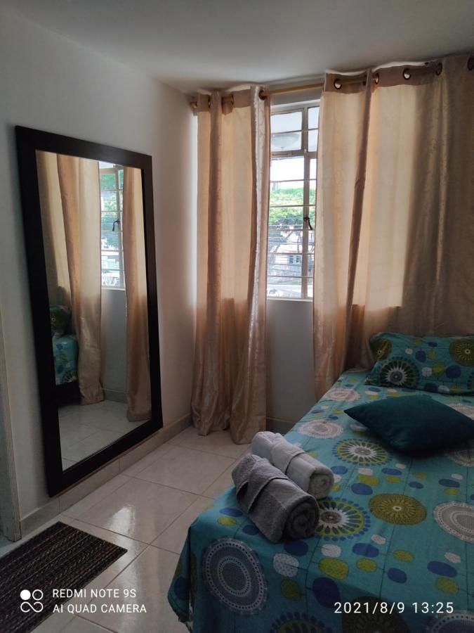 Home To Go Hostal Apartamentos Cali Exterior photo